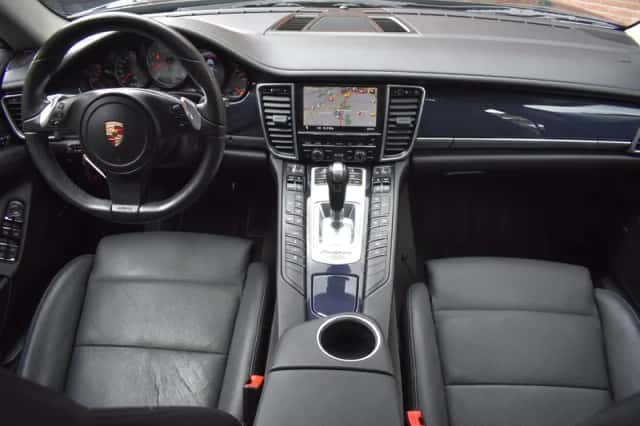 Porsche Panamera (2012) thumbnail 2