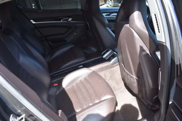 Porsche Panamera (2011) thumbnail 5