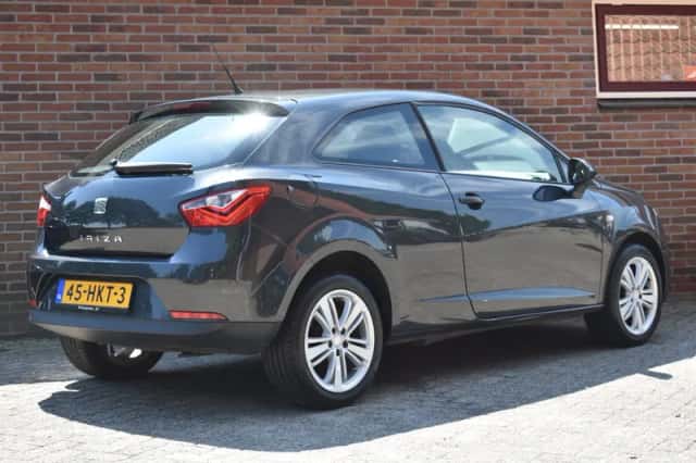 SEAT Ibiza (2009) thumbnail 3