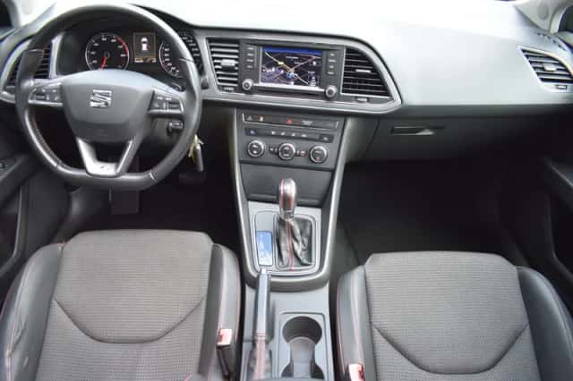 SEAT Leon (2013) thumbnail 2