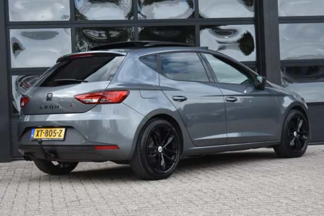 SEAT Leon (2013) thumbnail 3