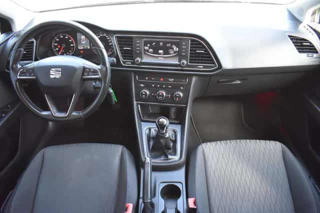 SEAT Leon (2015) thumbnail 2