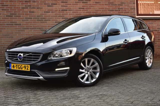 Volvo V60 (2014) thumbnail 1