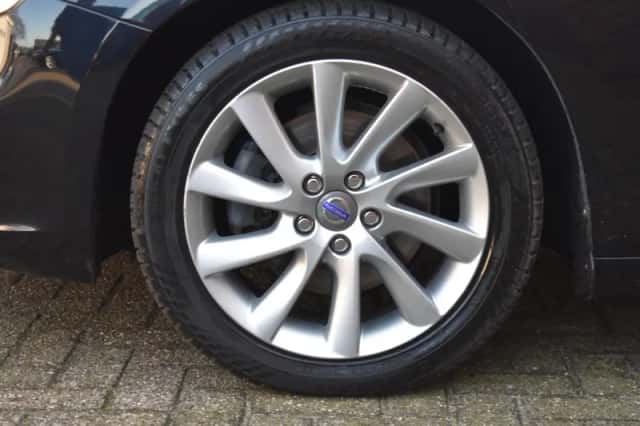Volvo V60 (2014) thumbnail 6