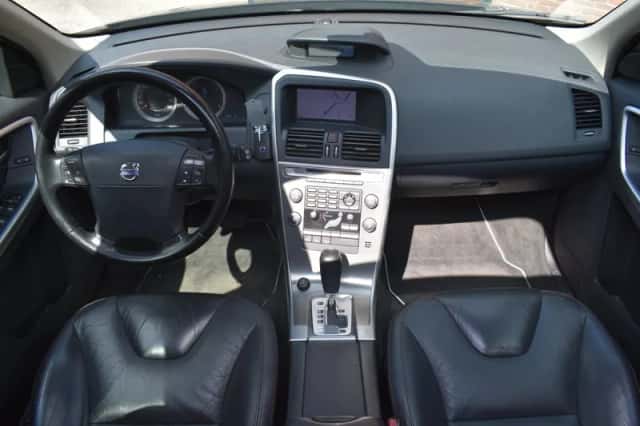 Volvo XC60 (2009) thumbnail 2