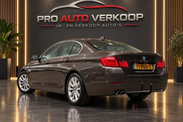 BMW 5-Serie (2011) thumbnail 2