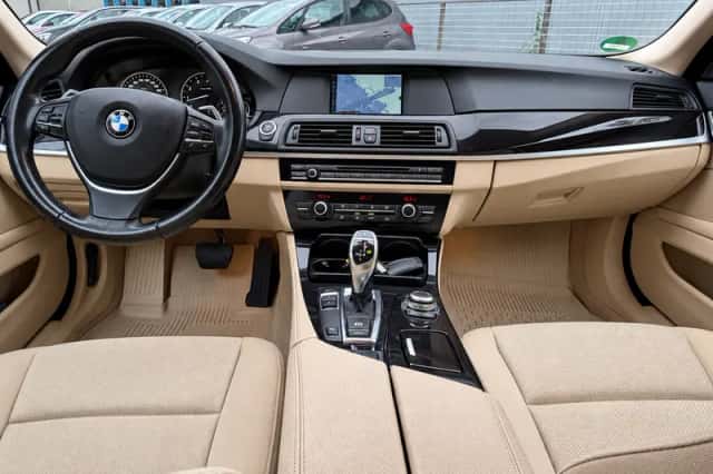 BMW 5-Serie (2011) thumbnail 3