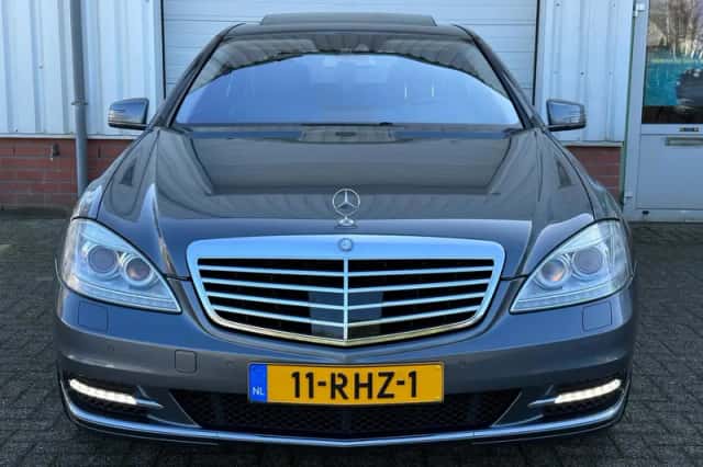 Mercedes-Benz S-Klasse (2009) thumbnail 2