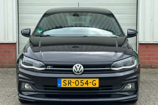 Volkswagen Polo (2018) thumbnail 2