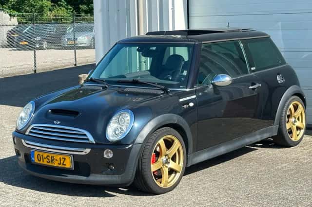 MINI Cooper S (2006) thumbnail 1