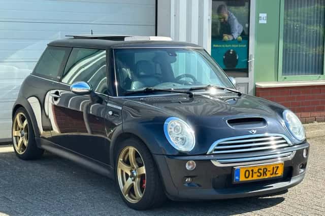 MINI Cooper S (2006) thumbnail 3