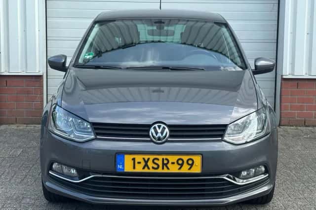 Volkswagen Polo (2014) thumbnail 2