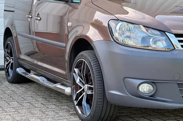 Volkswagen Caddy (2010) thumbnail 4