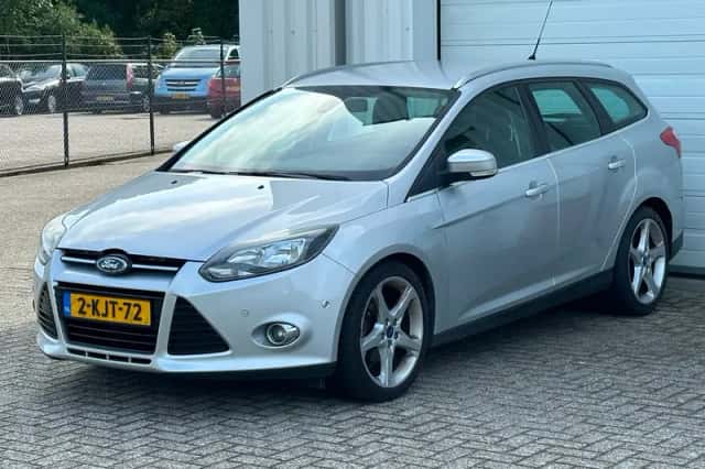 Ford Focus (2013) thumbnail 1