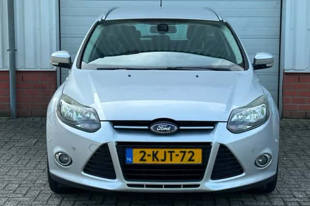 Ford Focus (2013) thumbnail 2