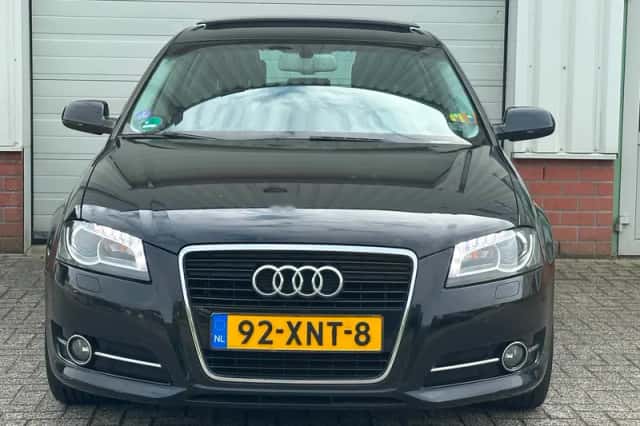 Audi A3 (2012) thumbnail 2