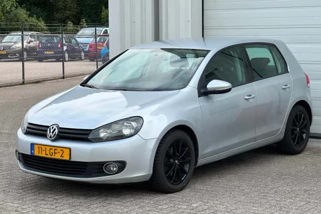 Volkswagen Golf (2010) thumbnail 1
