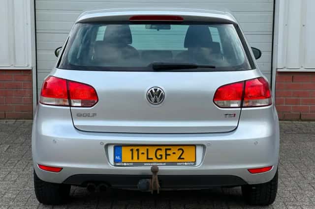 Volkswagen Golf (2010) thumbnail 6