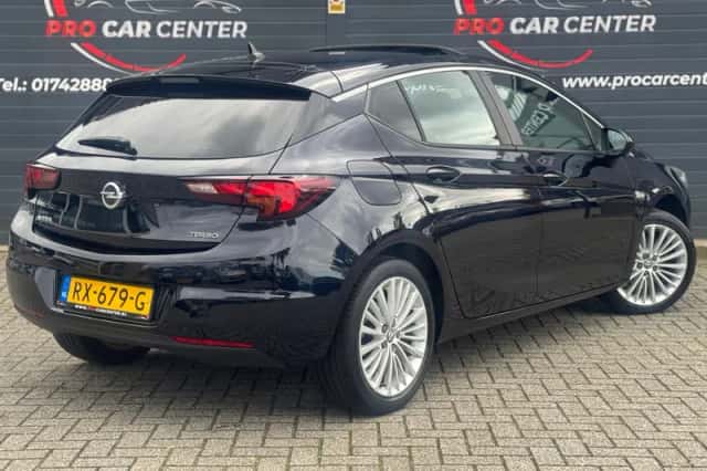 Opel Astra (2018) thumbnail 2