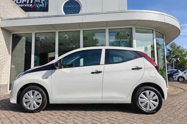 Toyota Aygo (2019) thumbnail 5