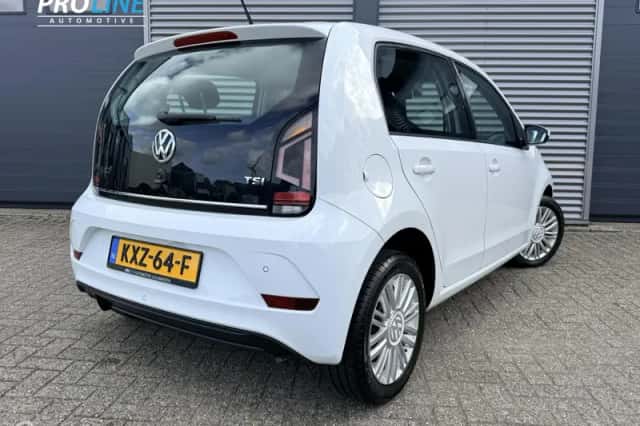 Volkswagen Up! (2017) thumbnail 2