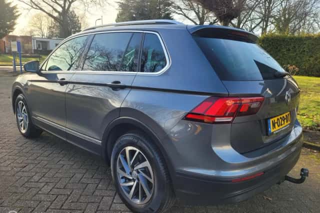 Volkswagen Tiguan (2018) thumbnail 3
