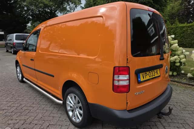 Volkswagen Caddy (2015) thumbnail 3