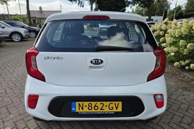 Kia Picanto (2021) thumbnail 4