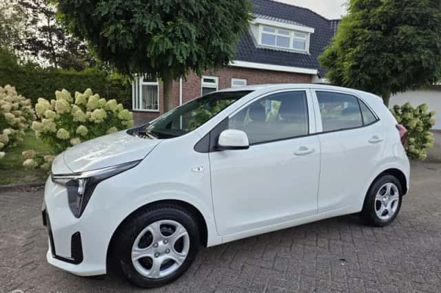Kia Picanto (2024) thumbnail 1