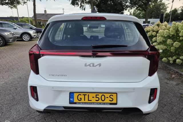 Kia Picanto (2024) thumbnail 4