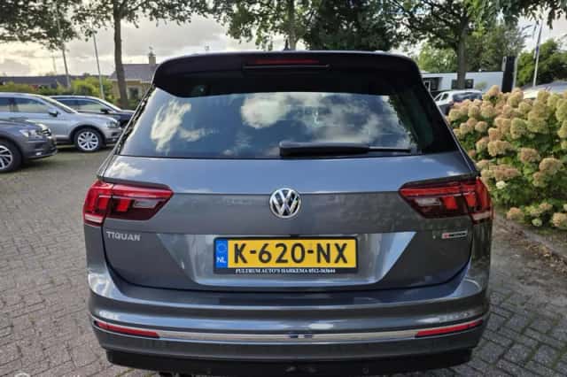 Volkswagen Tiguan (2020) thumbnail 4