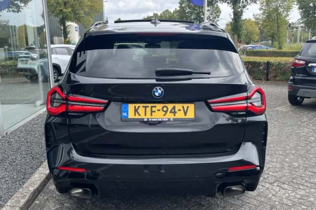 BMW X3 (2024) thumbnail 2