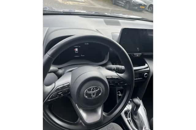 Toyota Yaris Cross (2023) thumbnail 3