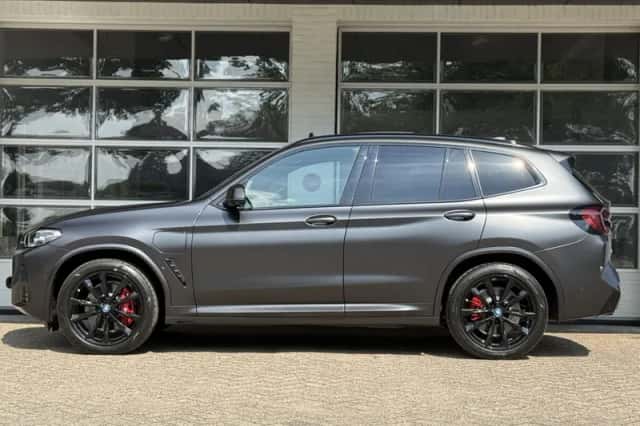 BMW X3 (2022) thumbnail 3