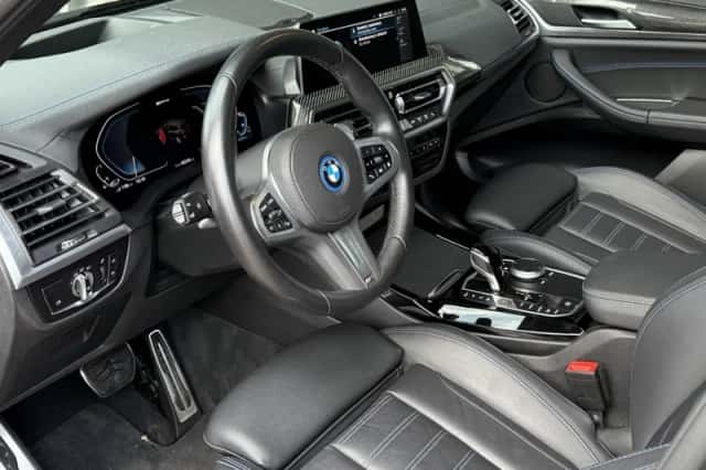 BMW X3 (2022) thumbnail 4