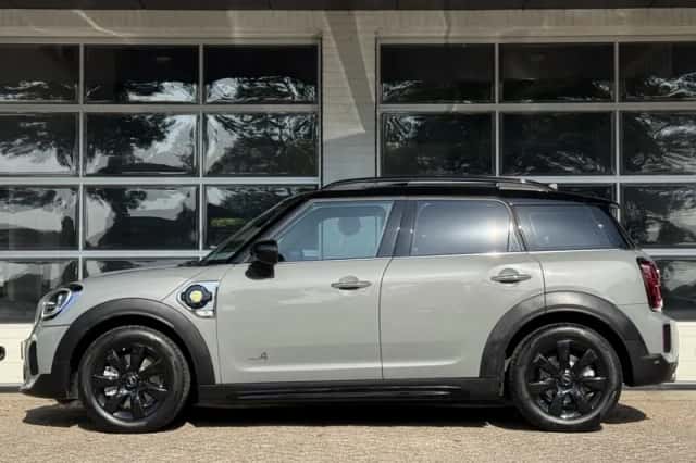 MINI Countryman (2021) thumbnail 3