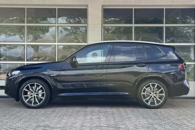 BMW X3 (2022) thumbnail 3
