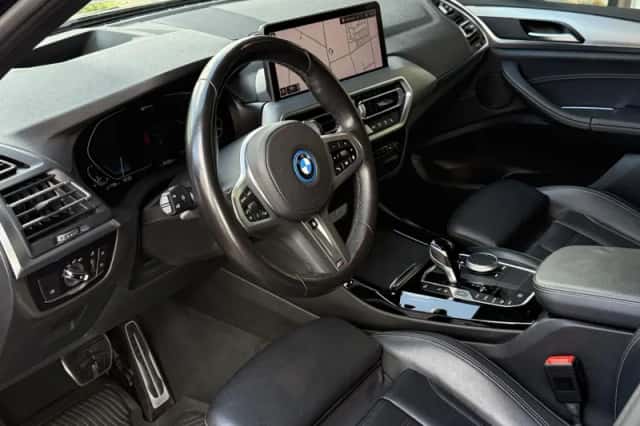 BMW X3 (2022) thumbnail 4