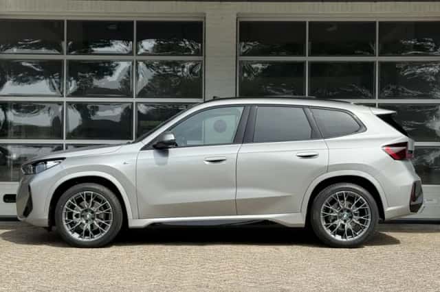 BMW X1 (2025) thumbnail 2