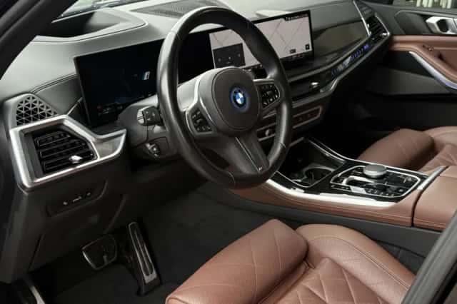 BMW X5 (2023) thumbnail 3