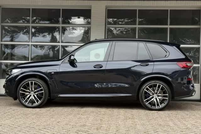 BMW X5 (2022) thumbnail 2