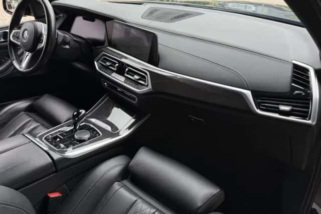 BMW X5 (2022) thumbnail 6