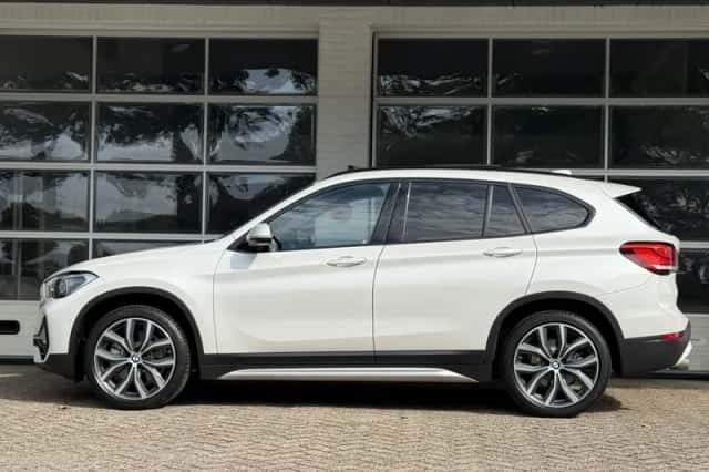 BMW X1 (2019) thumbnail 2