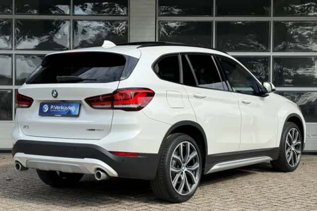 BMW X1 (2019) thumbnail 6