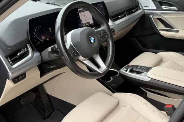 BMW X1 (2023) thumbnail 3
