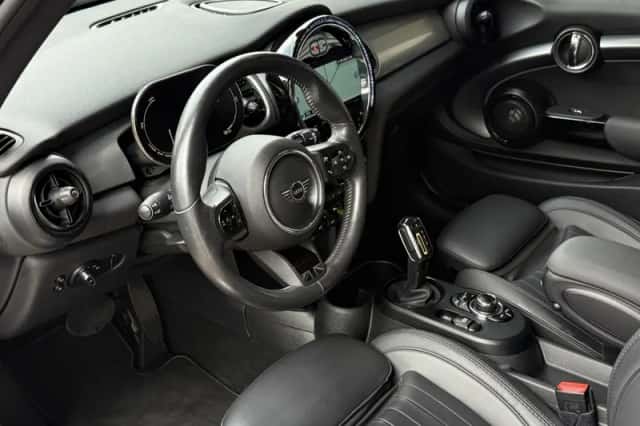 MINI Mini Electric (2022) thumbnail 3