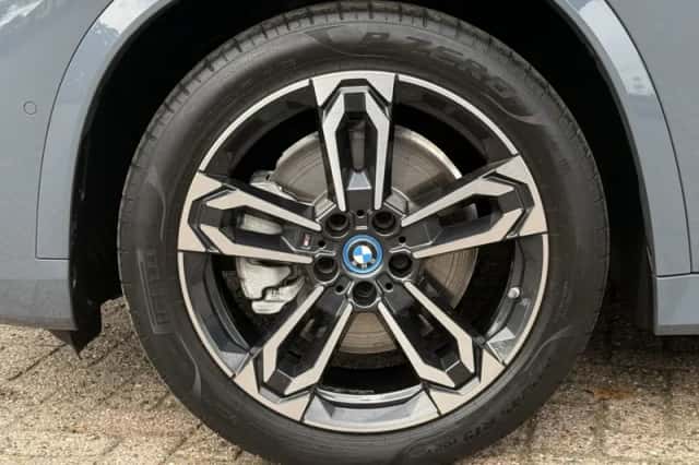 BMW X1 (2023) thumbnail 6