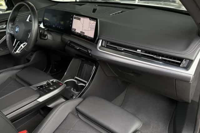BMW X1 (2023) thumbnail 5