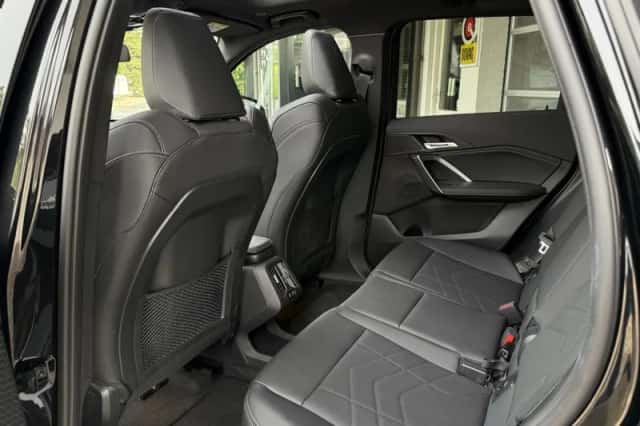 BMW X1 (2023) thumbnail 6
