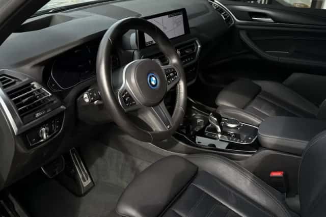 BMW X3 (2022) thumbnail 3